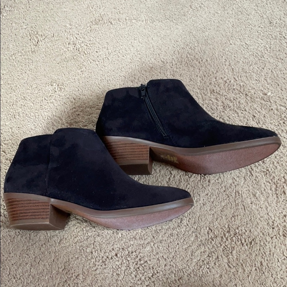 black booties